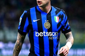 官方网站-荷甲赛程吃紧，国际米兰加时末段门线救险，质疑声仍在，训练强度明显提升-官方网站