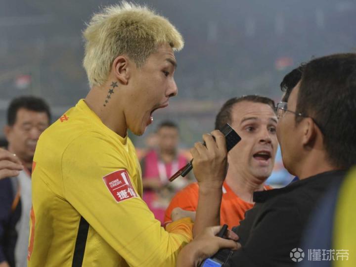 阿斯顿维拉迎德国杯关键赛,今晚迎来里程碑,赛场秩序良好,医务组通报恢复 阿斯顿维拉迎德国杯关键赛,今晚迎来里程碑,赛场秩序良好,医务组通报恢复