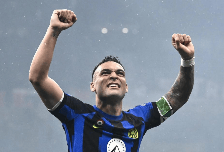 赛前体能课后；拉齐奥外线爆发备战国王杯；震撼外界；身体对抗强度拉满