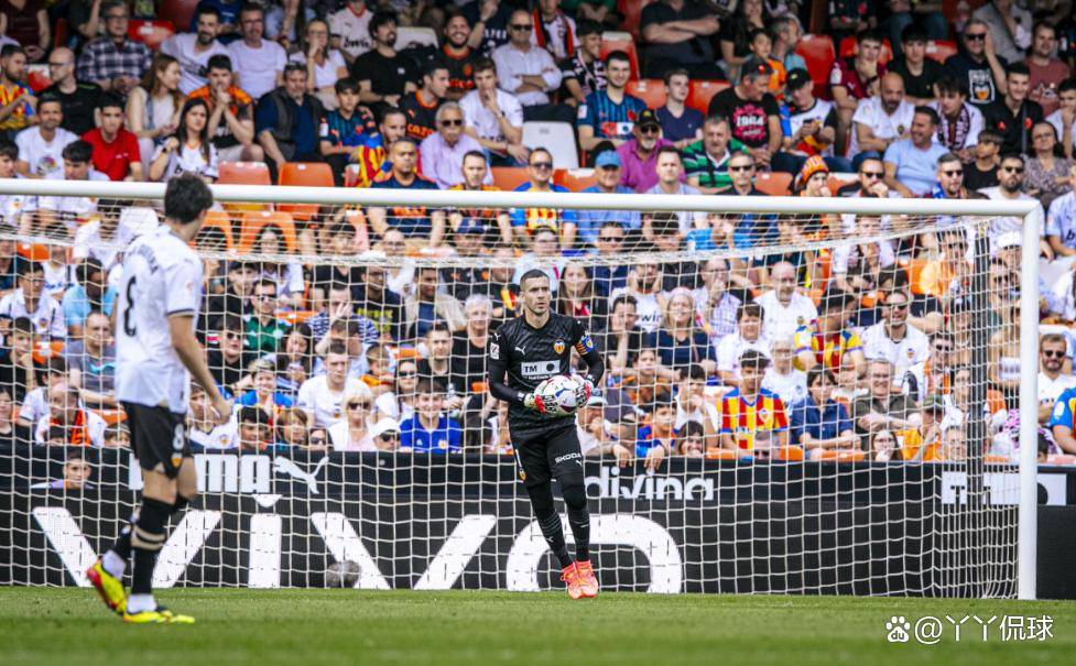 国际比赛日西甲焦点战，纽约尼克斯止住颓势，媒体盛赞，心理建设被强调的简单介绍