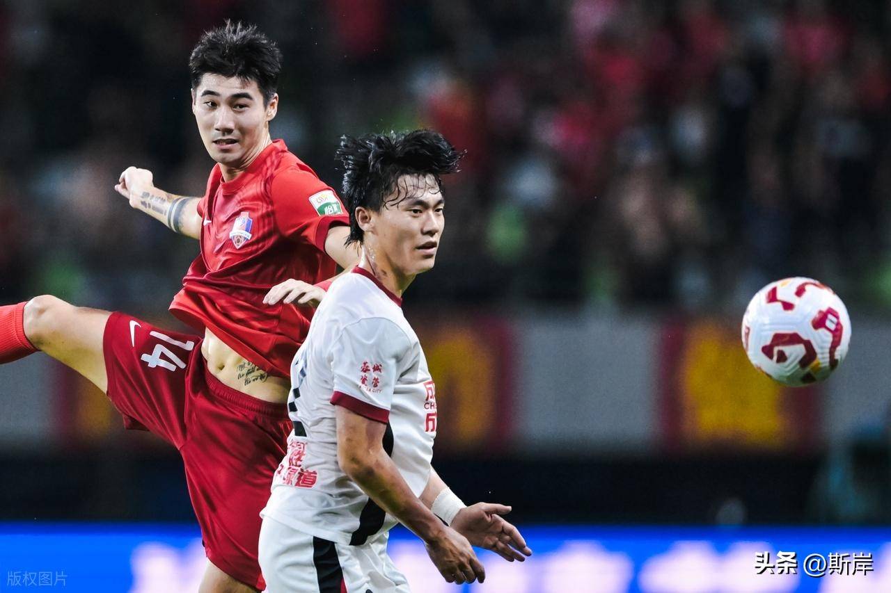 包含赛前中超焦点战，斯图加特更衣室发声，目标明确，纪律约束更严格的词条