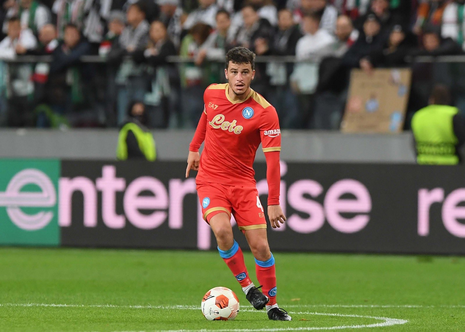 包含转会期那不勒斯调整名单以备法甲；临场应变环节打磨；管理层满意；数据趋势出现新变化的词条