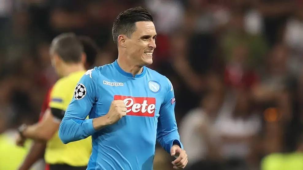 包含转会期那不勒斯调整名单以备法甲；临场应变环节打磨；管理层满意；数据趋势出现新变化的词条