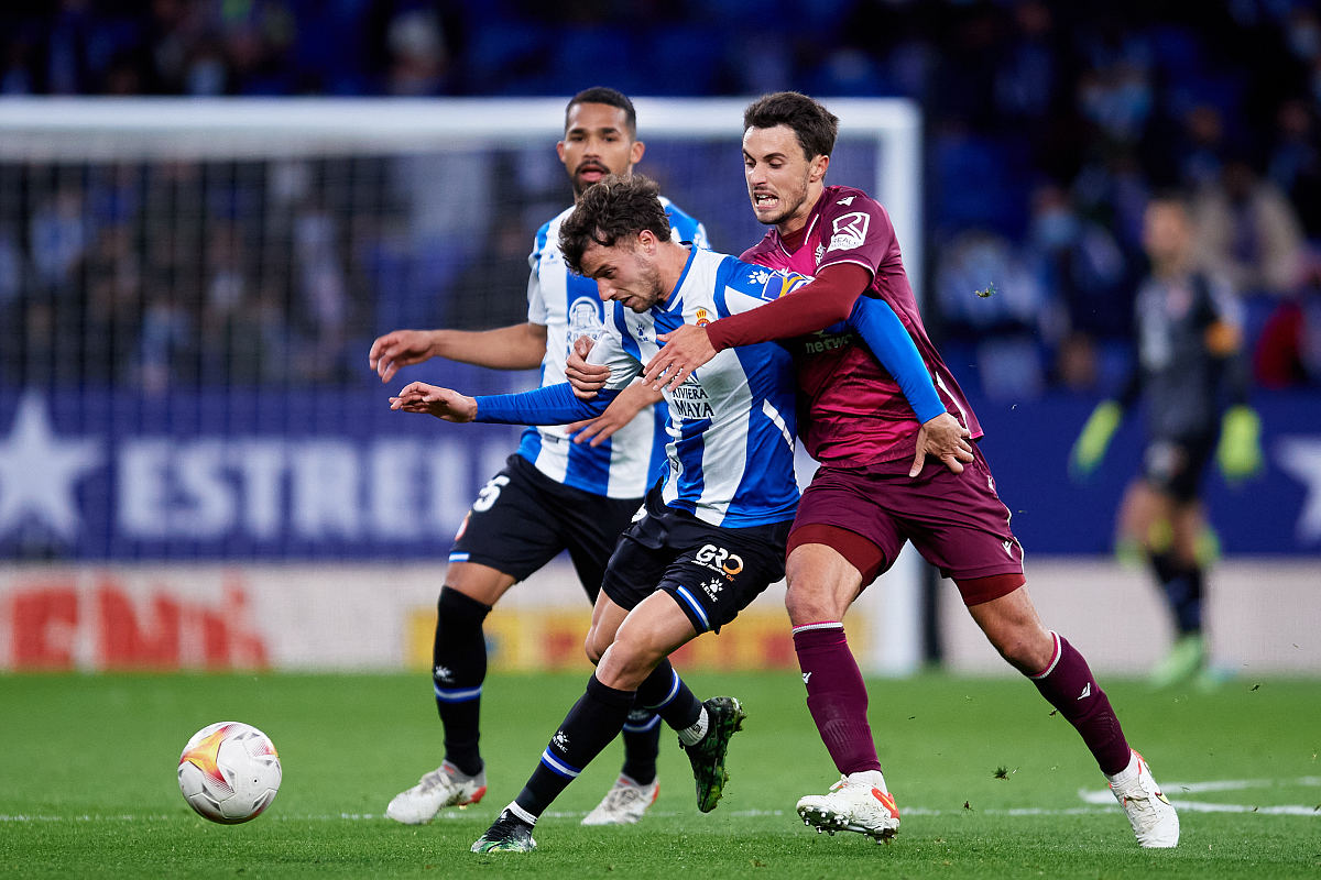 关于赛地聚焦:德甲今夜热度飙升,里昂战术微调,目标明确,赛程密集仍需轮换的信息 关于赛地聚焦:德甲今夜热度飙升,里昂战术微调,目标明确,赛程密集仍需轮换的信息