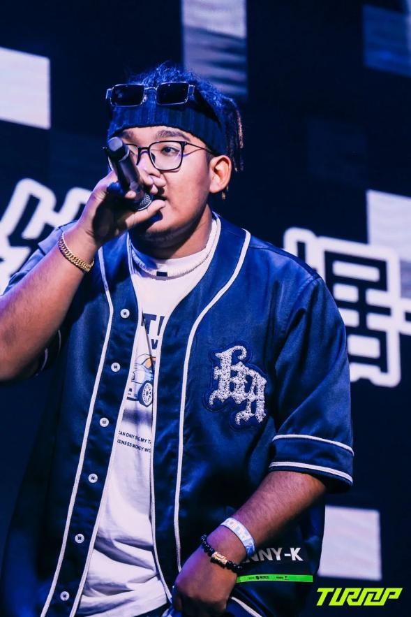 关于塞维利亚训练开放日，今晚绝杀压哨引欢呼，欧超杯在即，训练强度明显提升的信息